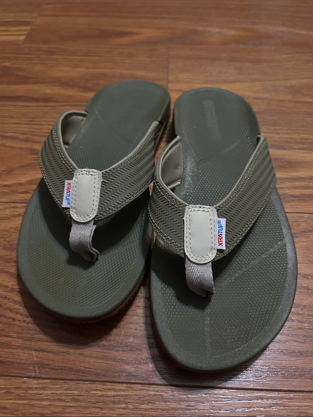 XTRATUF Auna Slip Resistant Sandals Olive Green Women's Size 7 / AUNW-300